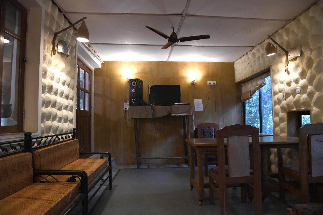 Baaz Jungle Resort Khawasa ภายนอก รูปภาพ