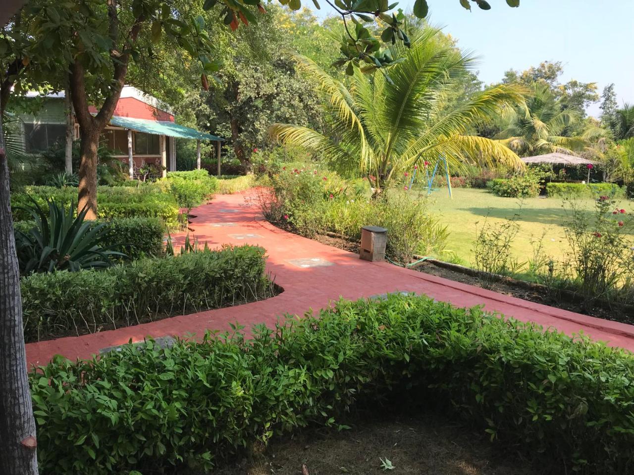Baaz Jungle Resort Khawasa ภายนอก รูปภาพ